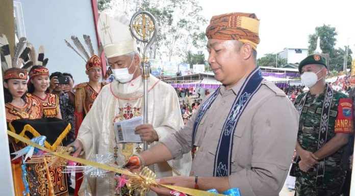 Gereja Katolik Paroki Maria Ratu Pencita Damai Air Upas Diresmikan