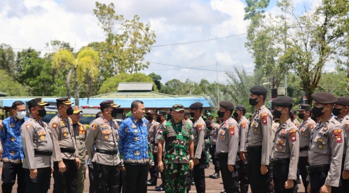 Pimpin Apel Pengamanan Pilkades, Kapolres Melawi Intruksikan Anggota Jaga Netralitas dan Nama Baik Institusi