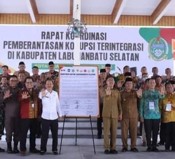 Kunjungan KPK di Labusel, Sejumlah Awak Media Sesalkan Larangan Meliput Pertemuan di Pendopo Bupati