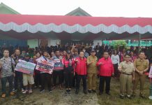Dukung Pertanian di Landak, Kelompok Tani Terima Bantuan Alsintan