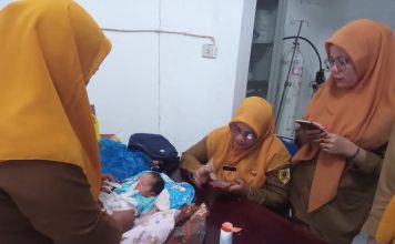 Temuan Bayi Perempuan Dalam Kardus Gegerkan Warga Rintis