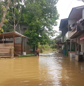 Banjir Genangi Permukiman Warga di Ngabang, Ketinggian Air Terus Meningkat