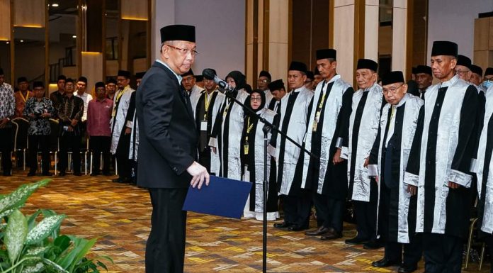 Gubernur Kalbar Lantik Dewan Hakim dan Panitera MTQ ke XXX Tingkat Provinsi Kalbar di Ketapang