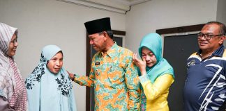 Wabup Ketapang Berikan Sebidang Tanah Pribadi Kepada Salah Satu Qariah Tunanetra