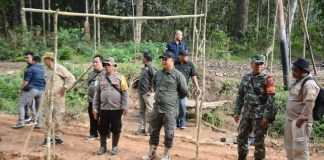 Sekda Ketapang Tinjau Ruas Jalan Tumbang Titi- Tanjung Yang Alami Rusak Parah