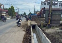 Warga Pertanyakan Perbaikan Parit di Jalan Labuhan Kotapinang Tanpa Dilengkapi Papan Plang