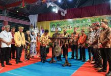 Pagelaran Seni dan Pameran Budaya Dayak Ke-VIII se Ketapang Resmi Ditutup