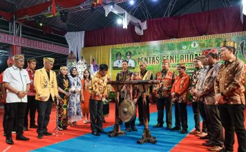 Pagelaran Seni dan Pameran Budaya Dayak Ke-VIII se Ketapang Resmi Ditutup