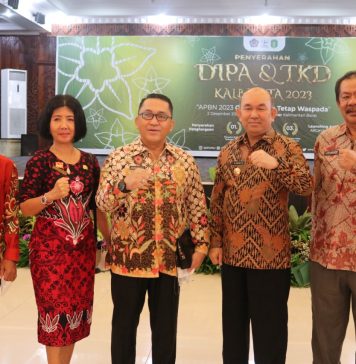 Pj Bupati Landak Hadiri Penyerahan DIPA dan TKD Kalbar Tahun Anggaran 2023