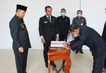 Lantik 13 Pejabat Fungsional, Pj Bupati Landak Samuel : Segera Lakukan Penyesuaian dan Laksanakan Tugas