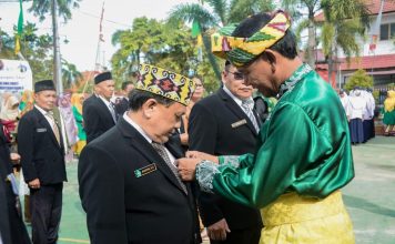 Wabup Ketapang Farhan Jadi Inspektur Upacara Peringatan Hari Amal Bakti ke 77 Kementerian Agama
