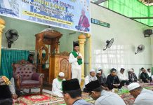 Wabup Ketapang Farhan Hadiri Pengajian Akbar Setepian Pawan di Desa Muara Gerunggang