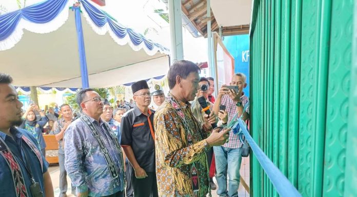 Resmikan Bengkel 2S TEFA SMK N 2 Ketapang, Wabup Farhan Harapkan Lulusan SMK Jadi Lulusan Kompeten