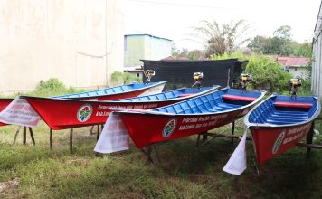 Rawan Banjir, Empat Dusun di Hilir Tengah Ngabang Terima Bantuan Perahu Evakuasi