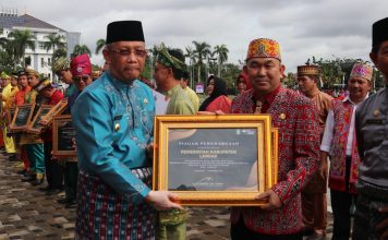 Pemkab Landak Terima Empat Penghargaan Dimomen HUT ke-66 Pemprov Kalbar