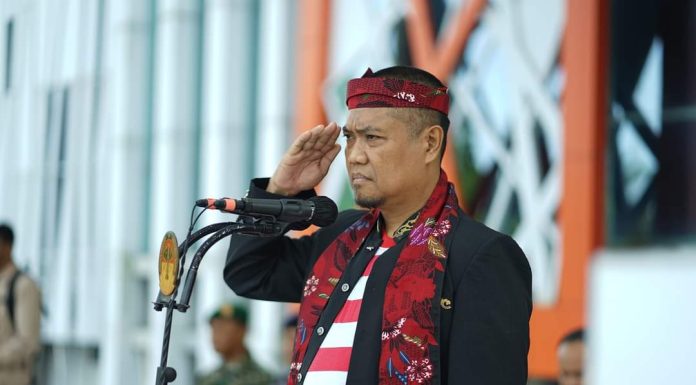 Pemkab Ketapang Gelar Upacara Bendera Peringatan HUT ke 66 Pemprov Kalbar