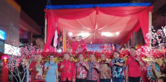 Puncak Perayaan Imlek di Ngabang Berlangsung Meriah