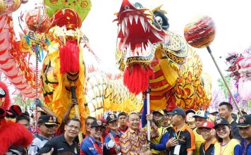 Naga dan Barongsai Sambangi Kantor Bupati Ketapang Jelang Cap Go Meh 2574
