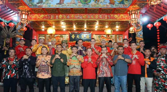 Wabup Farhan Buka Kegiatan Malam Puncak Cap Go Meh di Ketapang