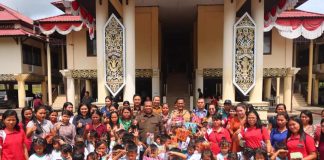 Puluhan Siswa – Siswi Paud Ester Pampang Kunjungi Kantor DPRD Landak