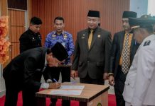 Wabup Ketapang Tekankan Disiplin Pegawai Saat Lantik 101 Pejabat Administrator dan Penanggung Jawab