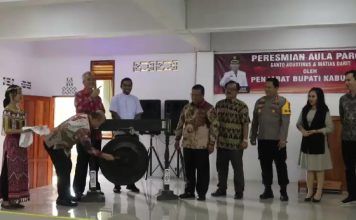 Resmikan Aula Paroki ST. Agustinus dan Matias Darit, Pj Bupati Landak Harapkan Dapat Digunakan Untuk Pembinaan Umat