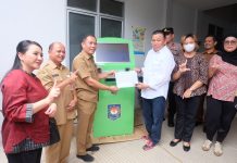 Pertama di Landak, Puskesmas Senakin Kini Miliki Mesin Anjungan Dukcapil Mandiri Mudahkan Pencetakan Dokumen Kependudukan