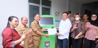 Pertama di Landak, Puskesmas Senakin Kini Miliki Mesin Anjungan Dukcapil Mandiri Mudahkan Pencetakan Dokumen Kependudukan