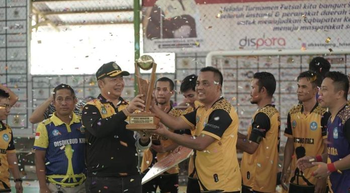 Taklukan Setda FC 4-2, Pemda KKU Juarai Turnamen Futsal Sekda CUP 2023