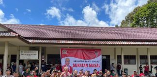 Gandeng PPNI, Ketua DPRD Landak Gelar Bakti Sosial Sunat Massal