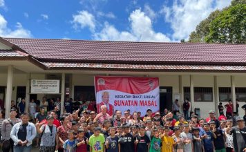 Gandeng PPNI, Ketua DPRD Landak Gelar Bakti Sosial Sunat Massal