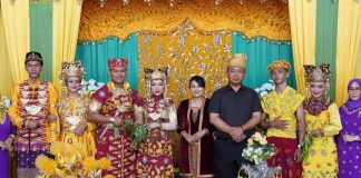 Karnaval Perarakan Pengantin Meriahkan Hari Jadi Ketapang ke-605