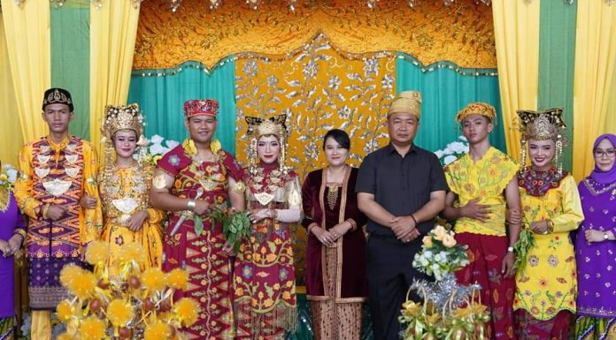 Karnaval Perarakan Pengantin Meriahkan Hari Jadi Ketapang ke-605