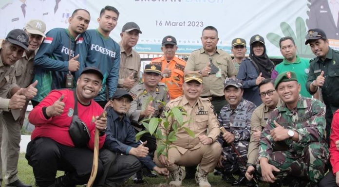 Sekda Ketapang Launching Tanam Satu Juta Pohon Peringatan Hari Bakti Rimbawa ke-40