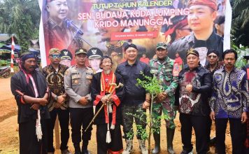 Sekda Ketapang Buka Kegiatan Seni Budaya Kudang Lumping di Tumbang Titi