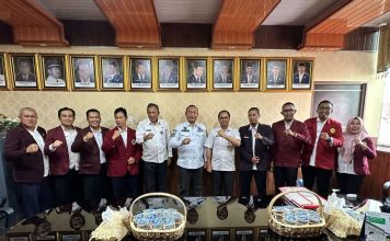 Sekda Ketapang Terima Audiensi DPD PPNI Ketapang Terkait Penyerahan Hibah Gedung PPNI