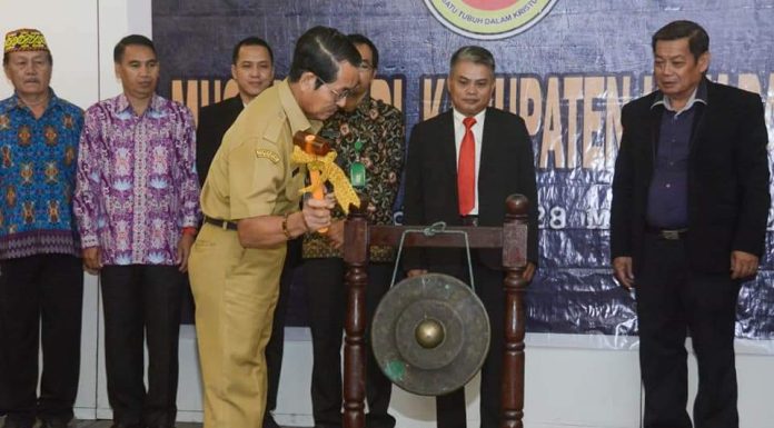 Asisten Setda Ketapang Buka Musyawarah Persekutuan Gereja Pentakosta Indonesia
