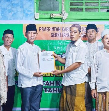 Masjid Al-Falah Delta Pawan Ketapang Terima Bantuan Dana Hibah