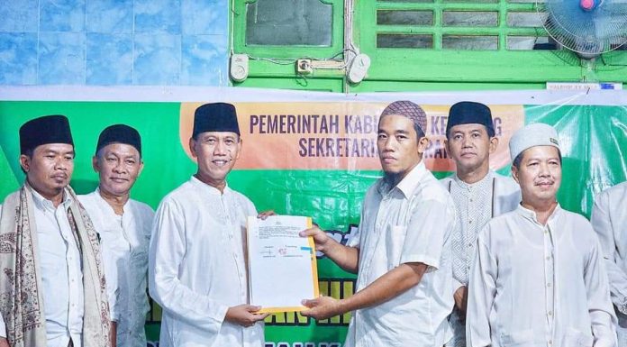 Masjid Al-Falah Delta Pawan Ketapang Terima Bantuan Dana Hibah