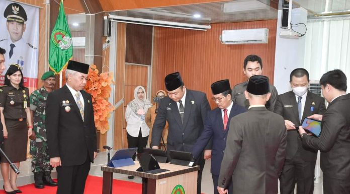 34 Pejabat Dilingkungan Pemkab Ketapang Dilantik, Ini Pesan Martin Rantan