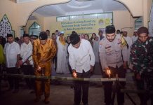 Wabup Ketapang Hadiri Tradisi Penyalaan Keriang Bandong dan Festival Meriam Karbit di Kauman