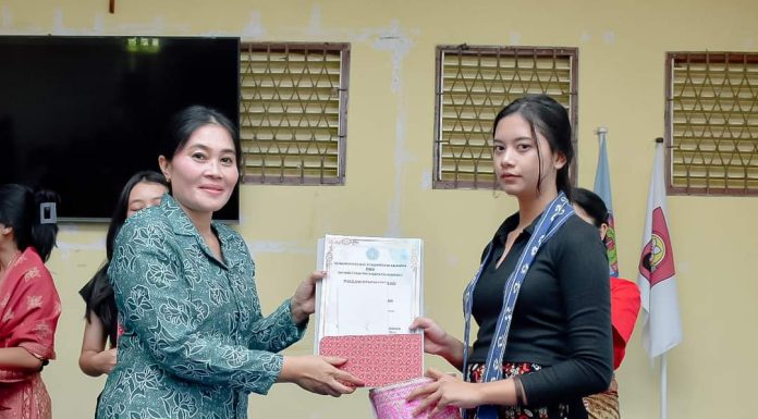 TP PKK Ketapang Adakan Lomba Cipta Hasta Karya Menganyam