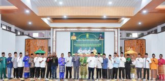 Sekda Ketapang Buka Puasa Bersama Anak Yatim dan Perkumpulan Lawang Kakayun
