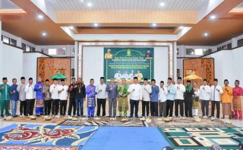 Sekda Ketapang Buka Puasa Bersama Anak Yatim dan Perkumpulan Lawang Kakayun