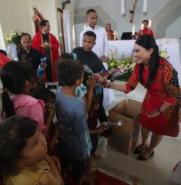 Karolin Ajak Umat Kompak Mengembangkan Gereja