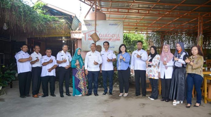 Sekda Ketapang Resmikan Rumah Makan Djadoel