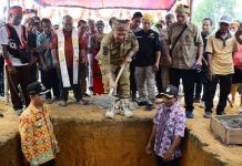 Sekda Ketapang Letak Batu Pertama Dimulainya Pembangunan Gereja Santo Yosep Karangan
