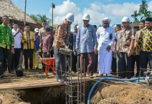 Wabup Ketapang Letakan Batu Pertama Pembangunan Masjid Baiturahman Desa Baru