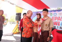 Samuel Hadiri Pelepasan Kelulusan 406 Siswa SMK 1 Ngabang