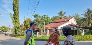 Tilang Manual Kembali Diberlakukan, Polres Landak Gelar Sosialisasi Kepengguna Jalan